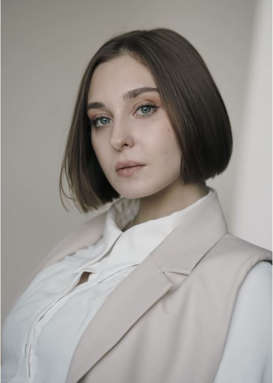 Александра Леднева
